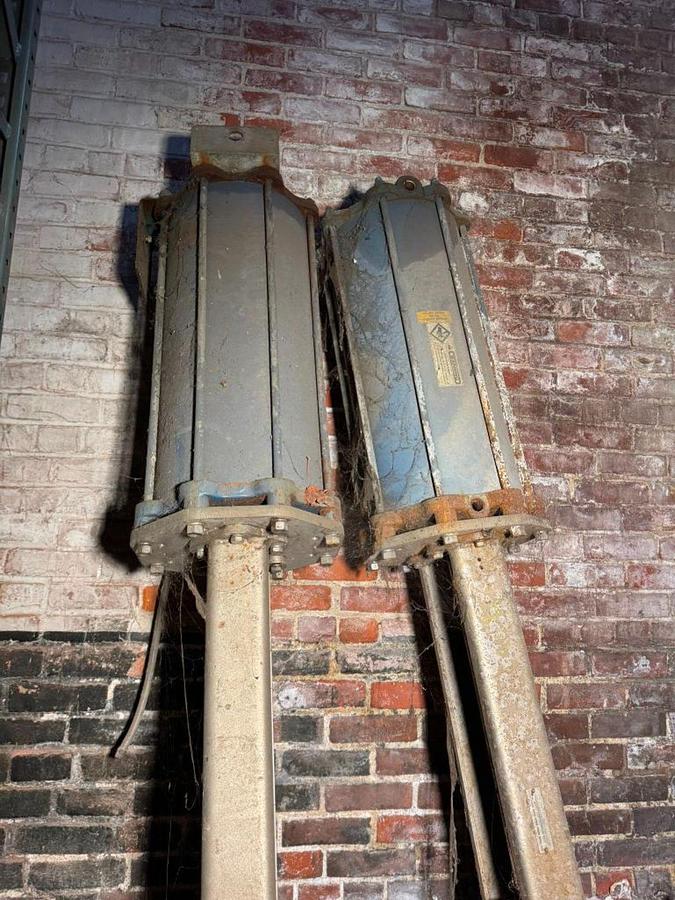 Used (2) LARGE PNUEMATIC KNIFE GATE VALVES