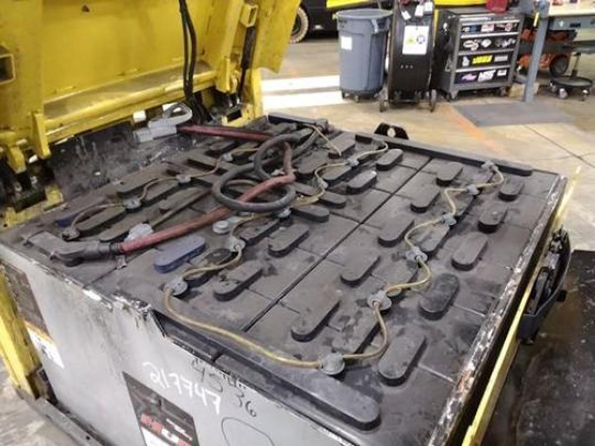 Used 7,000 LB CAPACITY HYSTER ELECTRIC FORKLIFT CLASS III WITH ROLL CLAMP