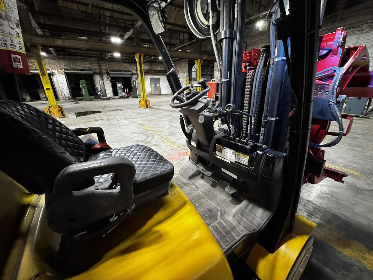 Used 12,000 POUND YALE GC120VXPRS FORKLIFT WITH 72" SPLIT FRAME BOLZONI CLAMP