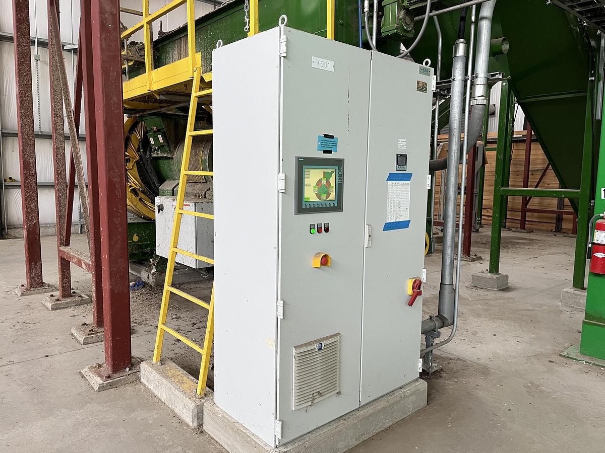 Used WARREN & BAERG MODEL W-250 CUBER FOR BIOMASS, STRAW OR RECYCLED PRODUCTS - MFG 2017