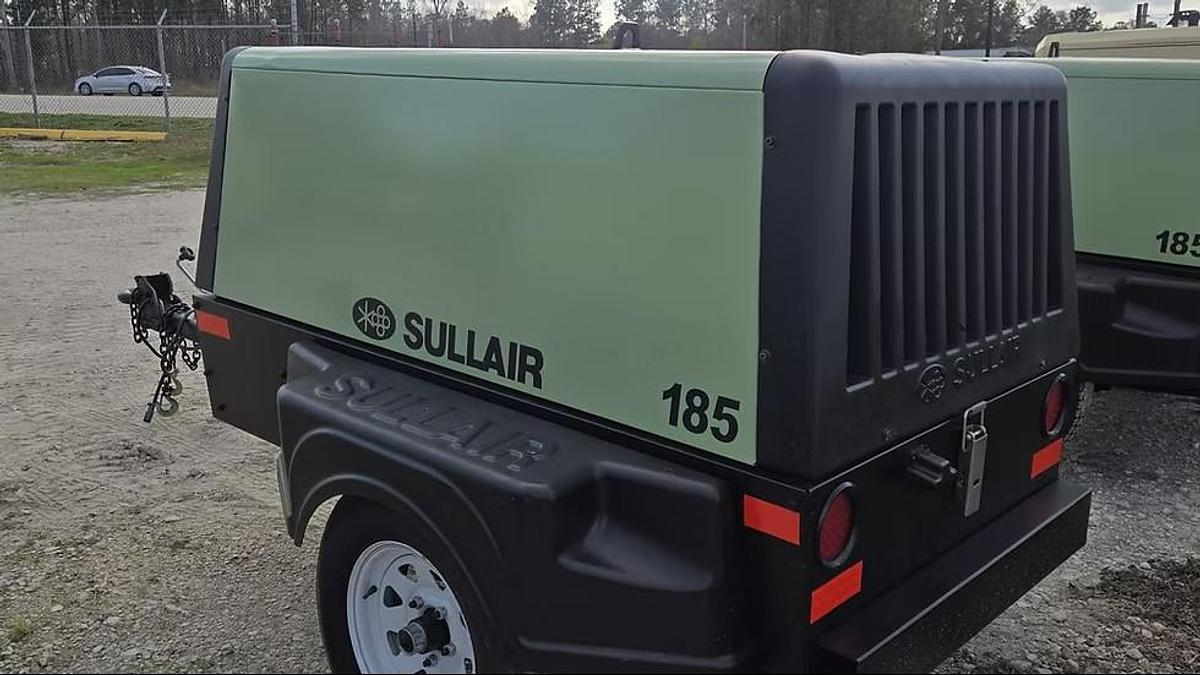 Used SULLAIR MODEL 185 PORTABLE AIR COMPRESSOR