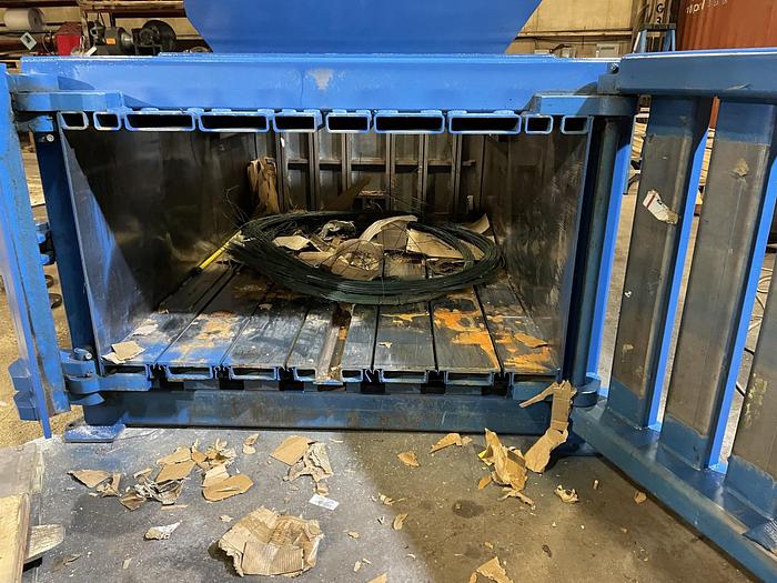 Used EXCEL EX-60 HORIZONTAL CLOSED DOOR BALER 20HP