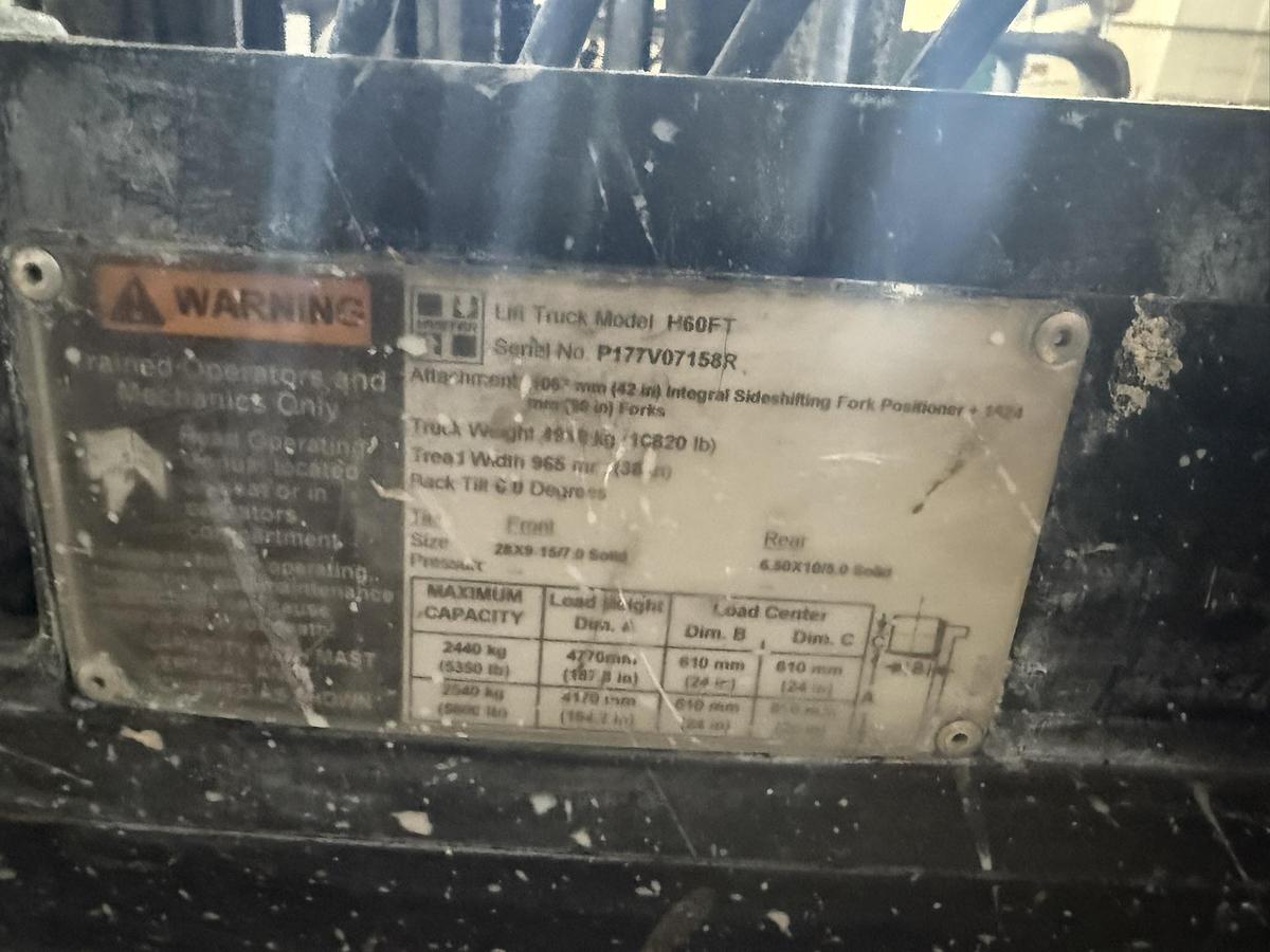 6,000 POUND HYSTER S60FT FORKLIFT 