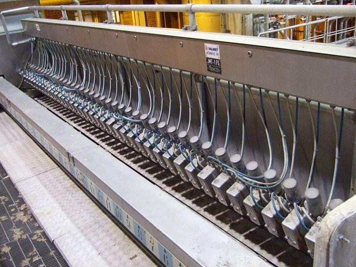 Used 204" ( 5.19M) VALMET SYM-FLO JETMATIK  HEADBOX