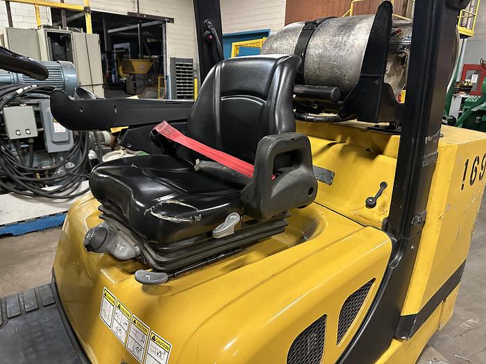 Used 12,000 POUND YALE FORKLIFT MODEL GLC120VXPRS TRIPLE STAGE LOW MAST MANUFACTURED 2019 W/ 72" CLAMP