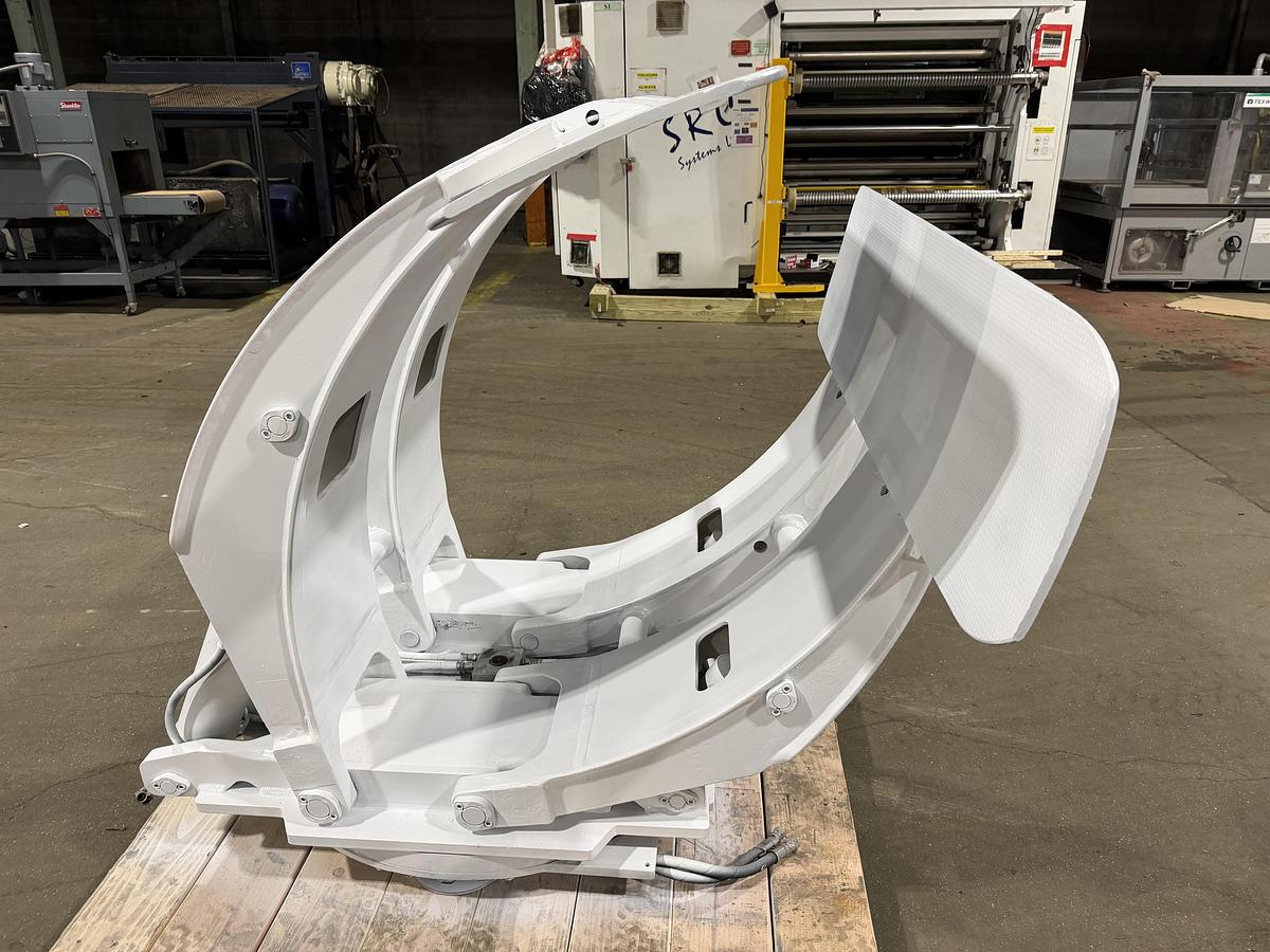 Used 72" CASCADE MODEL 90F-RCP-323 PAPER ROLL CLAMP
