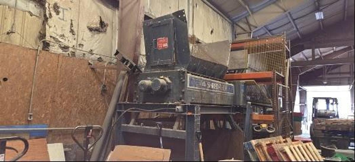 Used SHRED TECH MODEL ST-100 DUAL SHAFT SHREDDER 150HP