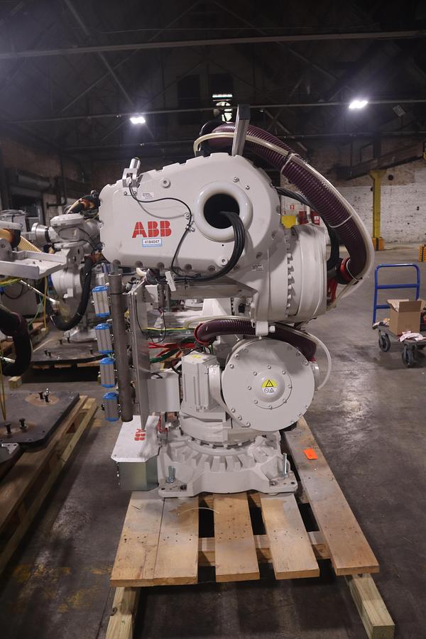 ABB MODEL IRB 6700-300/2.70 ROBOT 6-AXIS MANUFACTURED 2021 (8 AVAILABLE)