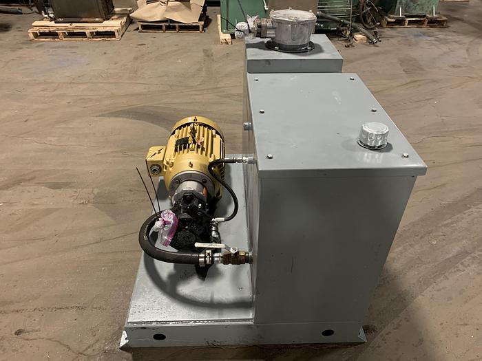 Used 97" WIDE BLACK CLAWSON ROLL SPLITTER 60" DIAMETER