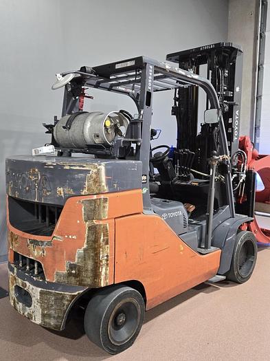 Used TOYOTA 8FGC55U-PRS FORKLIFT 4-WAY VALVE MANUFACTURED 2020