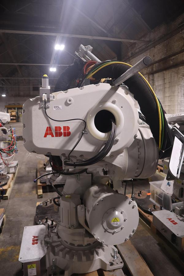 ABB MODEL IRB 6700-300/2.70 ROBOT 6-AXIS MANUFACTURED 2021