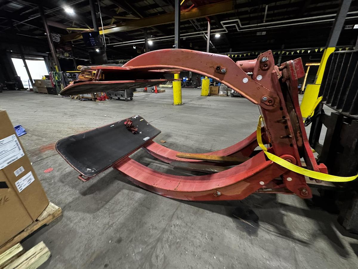 Used 120" BOLZONI MODEL RA-200 ATLE TISSUE ROLL CLAMP CLASS IV