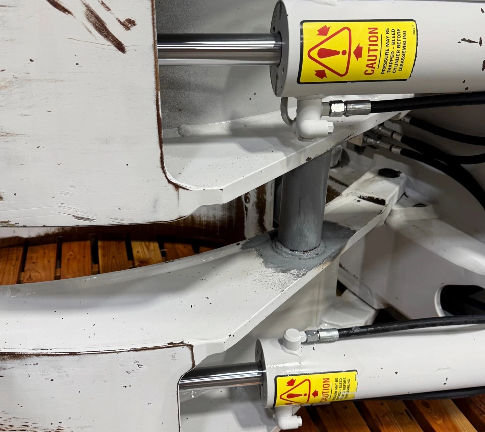 Used 72" CASCADE PAPER ROLL CLAMP MODEL 100F-RCP-364