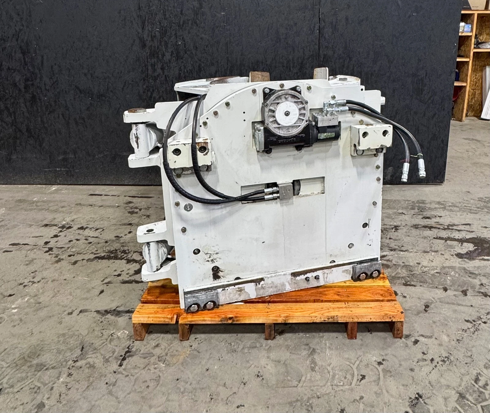 Used 72" CASCADE PAPER ROLL CLAMP MODEL 100F-RCP-364