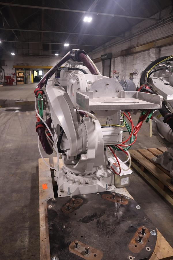 ABB MODEL IRB 6700-300/2.70 ROBOT 6-AXIS MANUFACTURED 2021 (8 AVAILABLE)