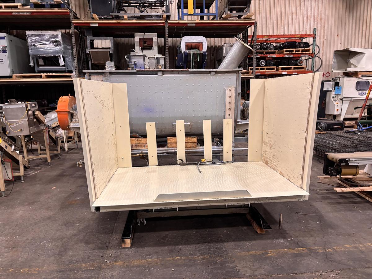 Used SOUTHWORTH SCISSOR LIFT TABLE 2,000 POUND CAPACITY 8'X4'X5'