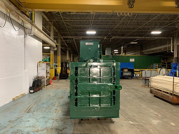 Used HORIZONTAL CLOSED DOOR BALER 20 HP