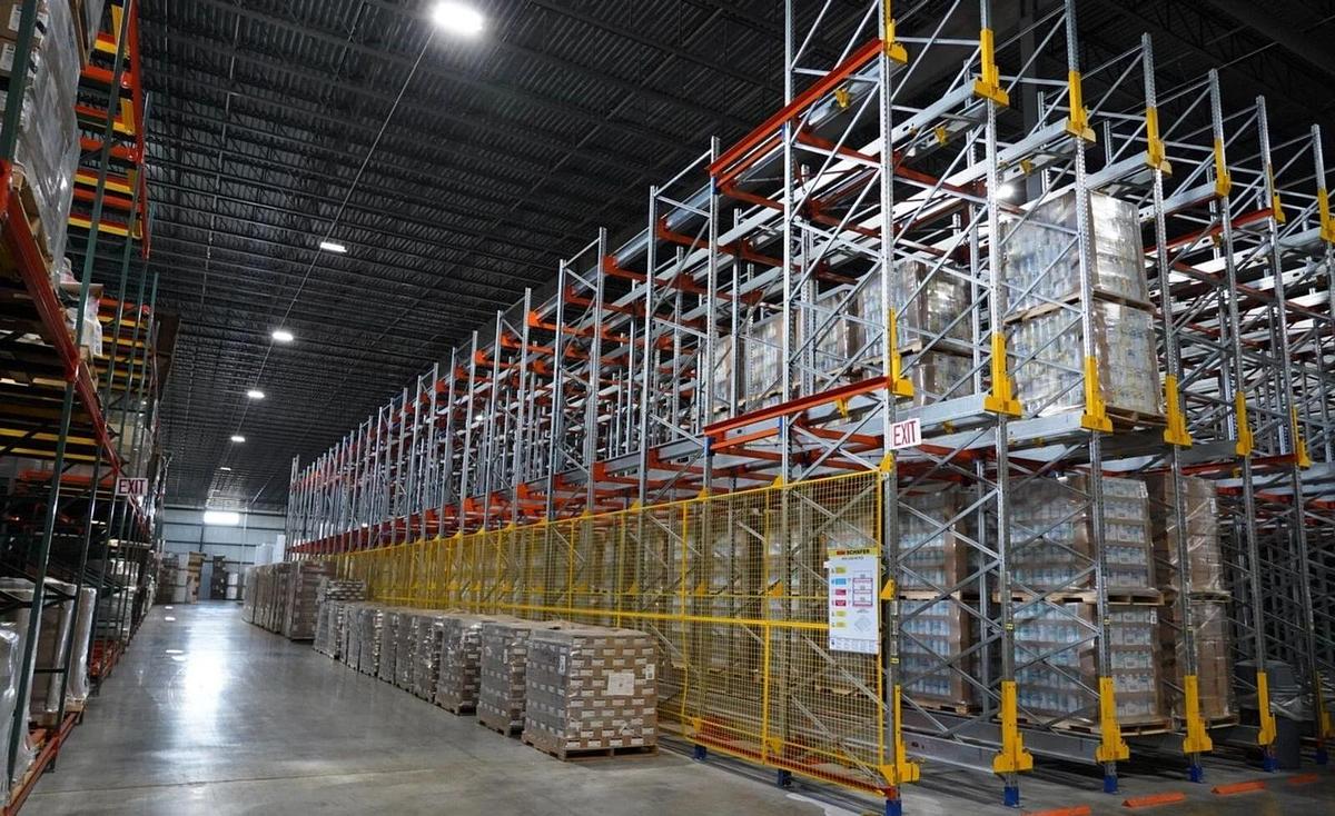 Used SSI SCHAFER AUTOMATIC FIFO PALLET RACKING STORAGE SYSTEM WITH 3 ORBITERS - MFG 2021