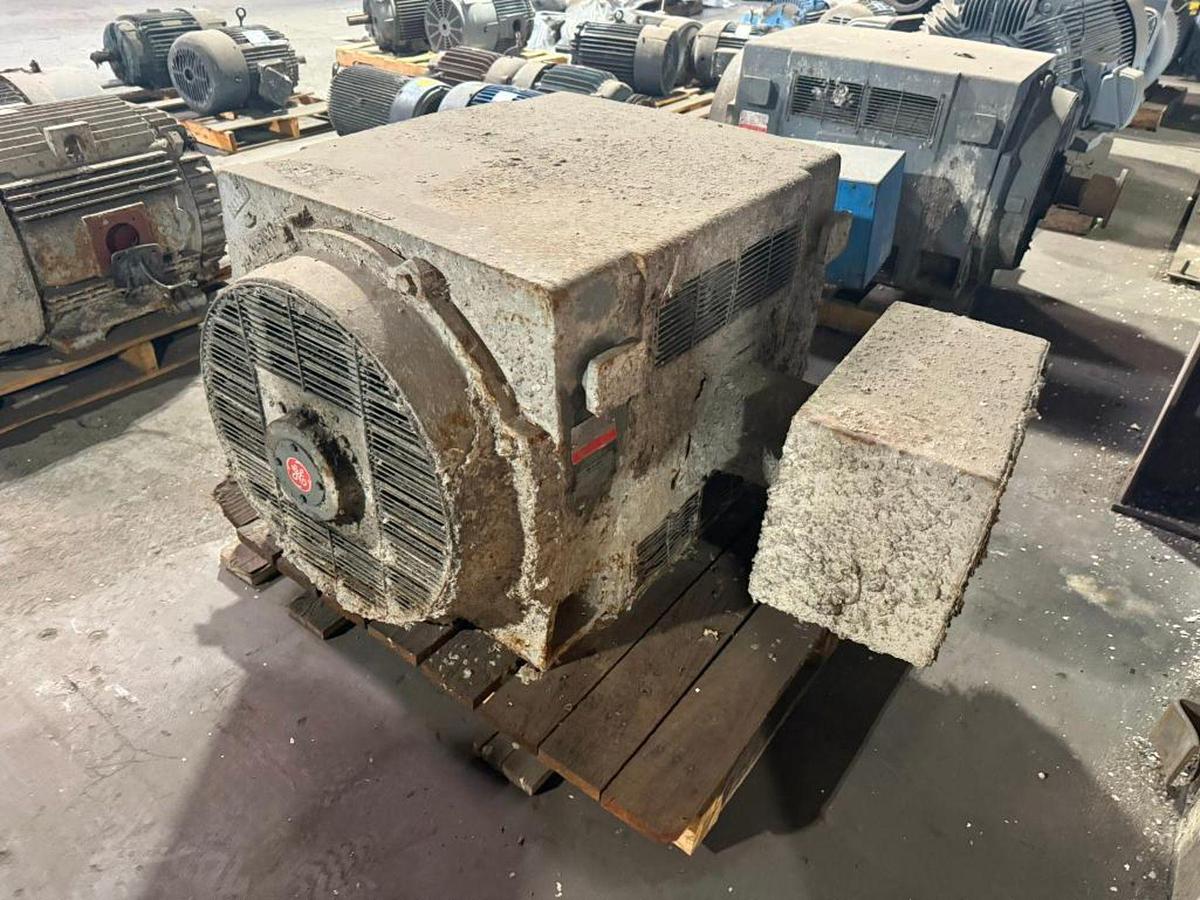 Used 300HP GENERAL ELECTRIC MOTOR FRAME 509LL