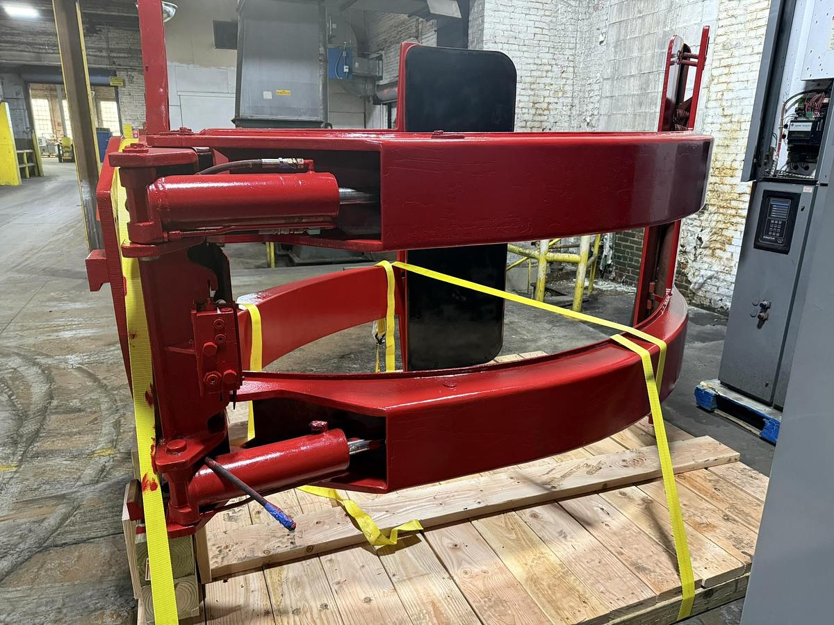 Used 120" BOLZONI MODEL RA-200 ATLE TISSUE ROLL CLAMP CLASS IV