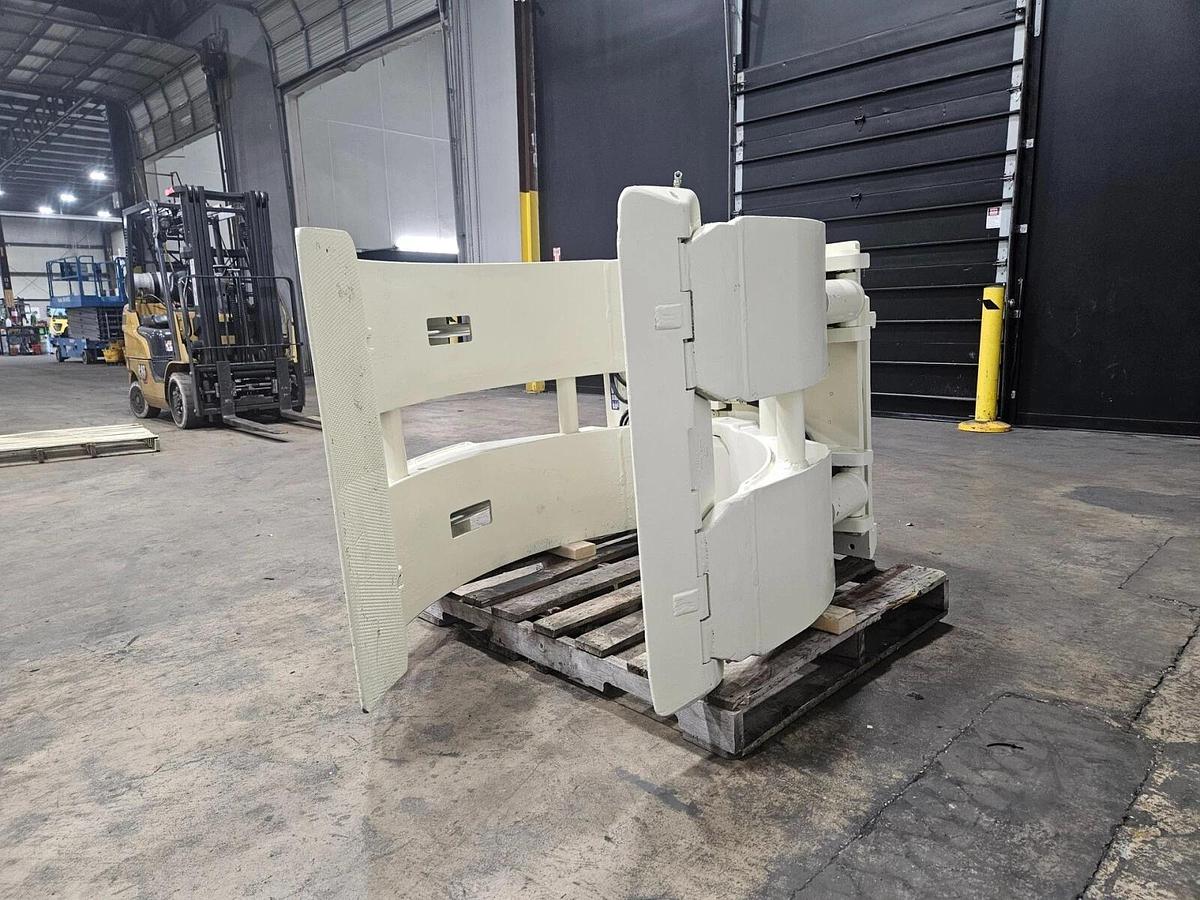 Used 72" CASCADE MODEL 100F-RCP-351 PAPER ROLL CLAMP CLASS IV MANUFACTURED 2020