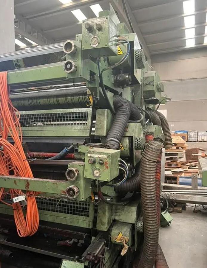 Used 70" WIDE (1800mm) UTECO 6 COLOR STACK PRESS