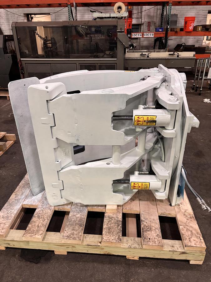 Used CASCADE MODEL 100F - RCS 139 60" DIA. CLAMP