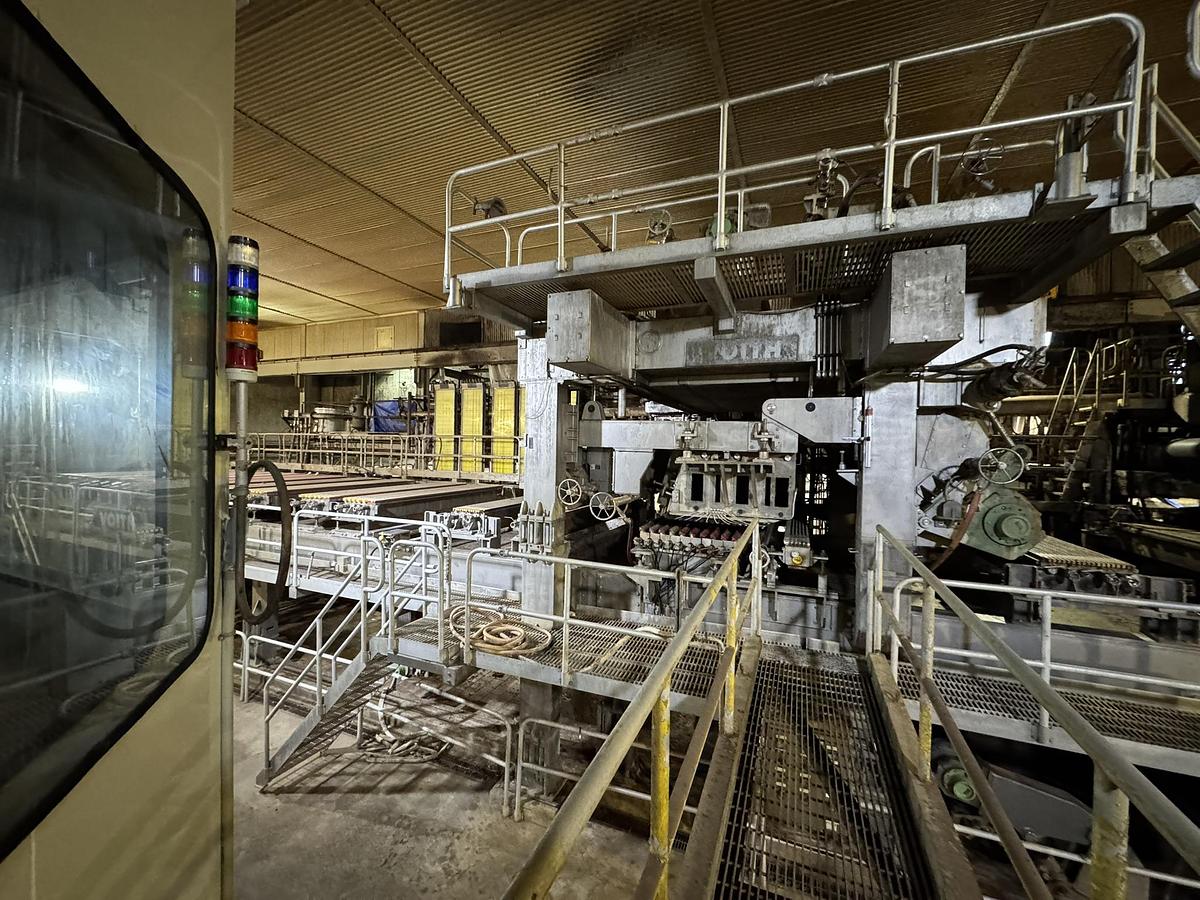 Used 110" (2.8M) VOITH FOURDRINIER PAPER MACHINE (LBM) MFG 2001 LINERBOARD / TUBE & CORE – TANDEM NIPCOFLEX SHOE PRESSES - 72"(1.8M) DIAMETER DRYERS