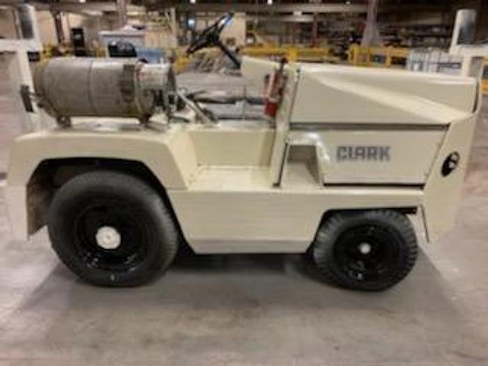 Used CLARK MDL. CT30 TOWING TRACTOR