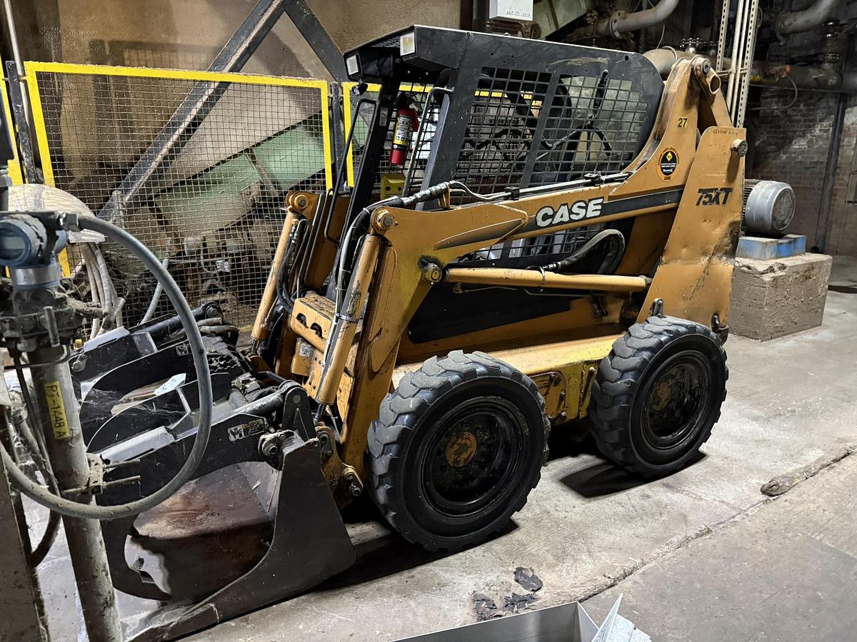 Used CASE 75XT SKID STEER