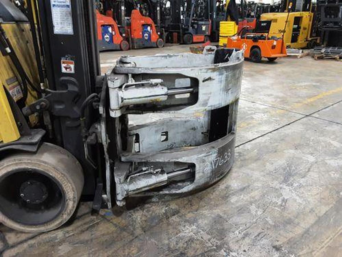 Used 60" CLASS III CASCADE ROLL CLAMP MODEL 25H-RCP-BX07-006