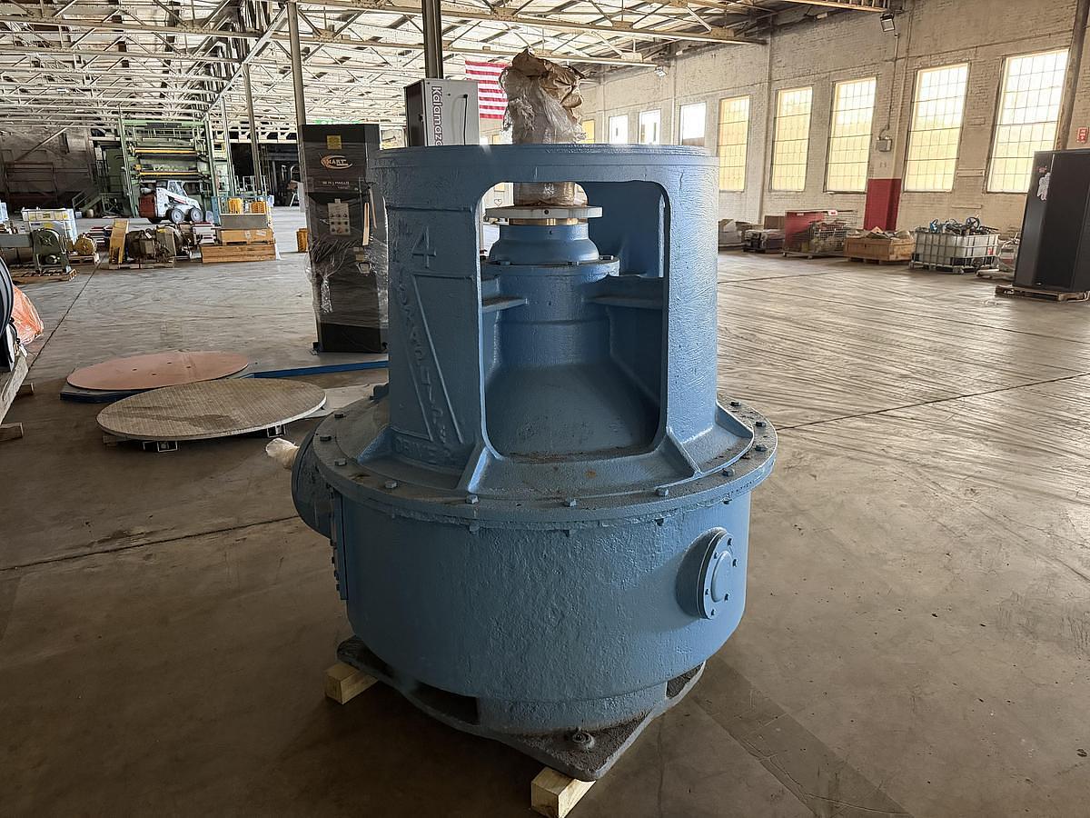 Used BLACK CLAWSON NO. 4 HYDRAPULER SIZE 4 PULPER DRIVE SPARE UNIT 3.941:1 RATIO