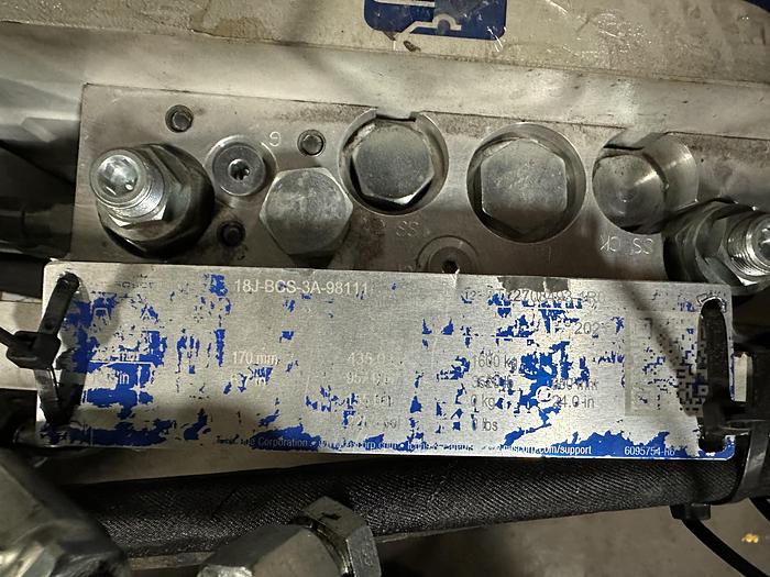 Used CASCADE 18J-BCS-3A-98111 BALE CLAMP ATTACHMENT