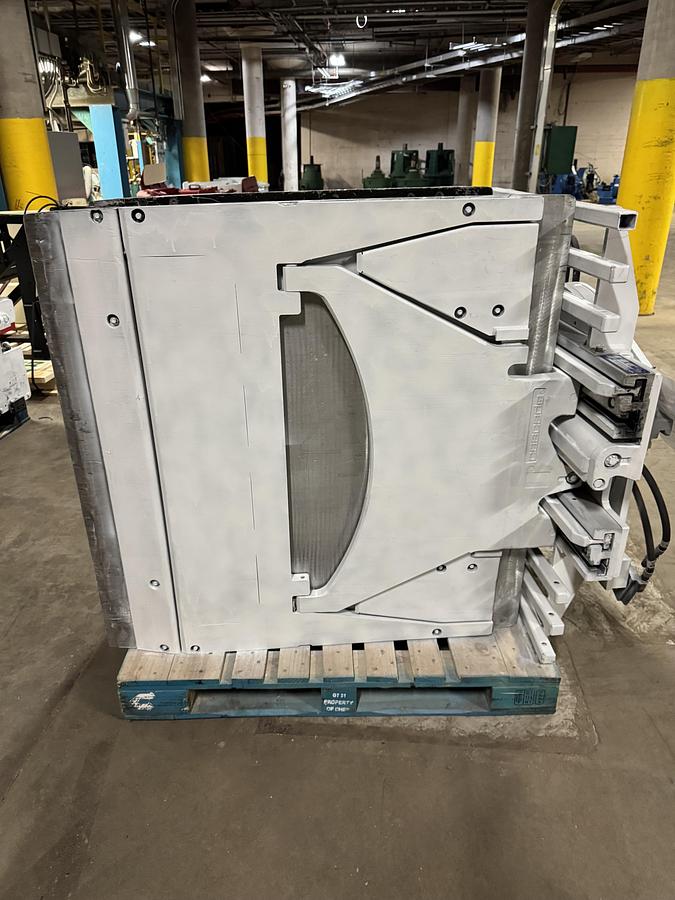 Used CASCADE 25D35065 CARTON CLAMP ATTACHMENT