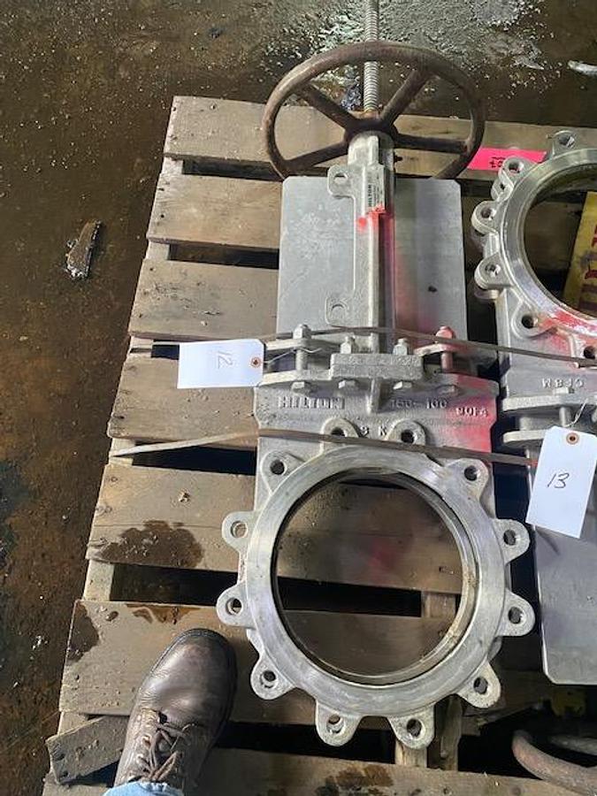 Used HILTON VALVE 10" DIAMETER MANUAL SLIDE GATE VALVE S/S