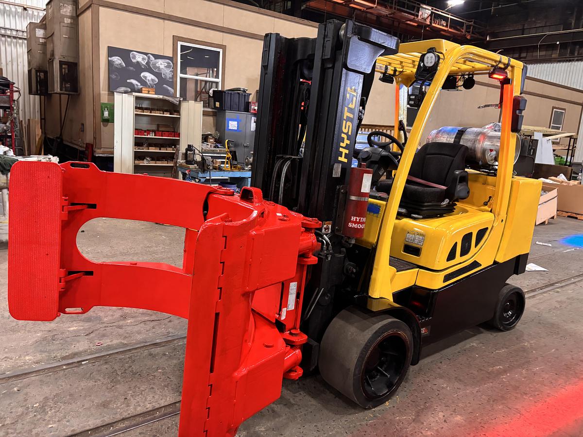 Used 12,000 POUND HYSTER S120FTPRS FORKLIFT WITH PAPER ROLL CLAMP MFG. 2020 LOW MAST