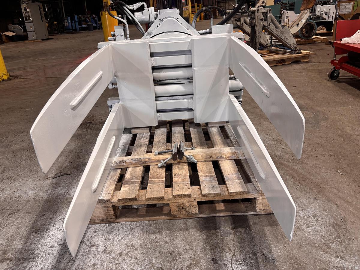 Used CASCADE CLASS III CARTON CLAMP ATTACHMENT