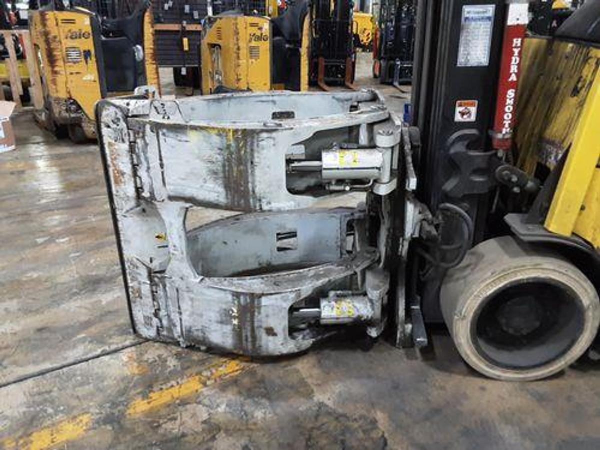 Used 60" CLASS III CASCADE ROLL CLAMP MODEL 25H-RCP-BX07-006