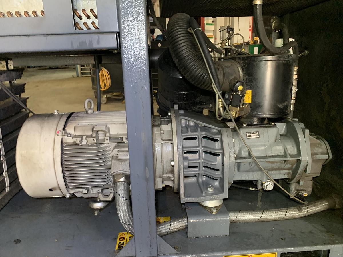 Used 75 HP ATLAS COPCO MODEL GA55VSD ROTARY SCREW AIR COMPRESSOR
