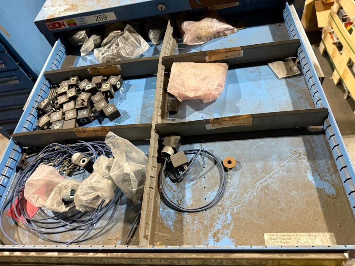 Used LYON 11 DRAWER TOOL CABINET