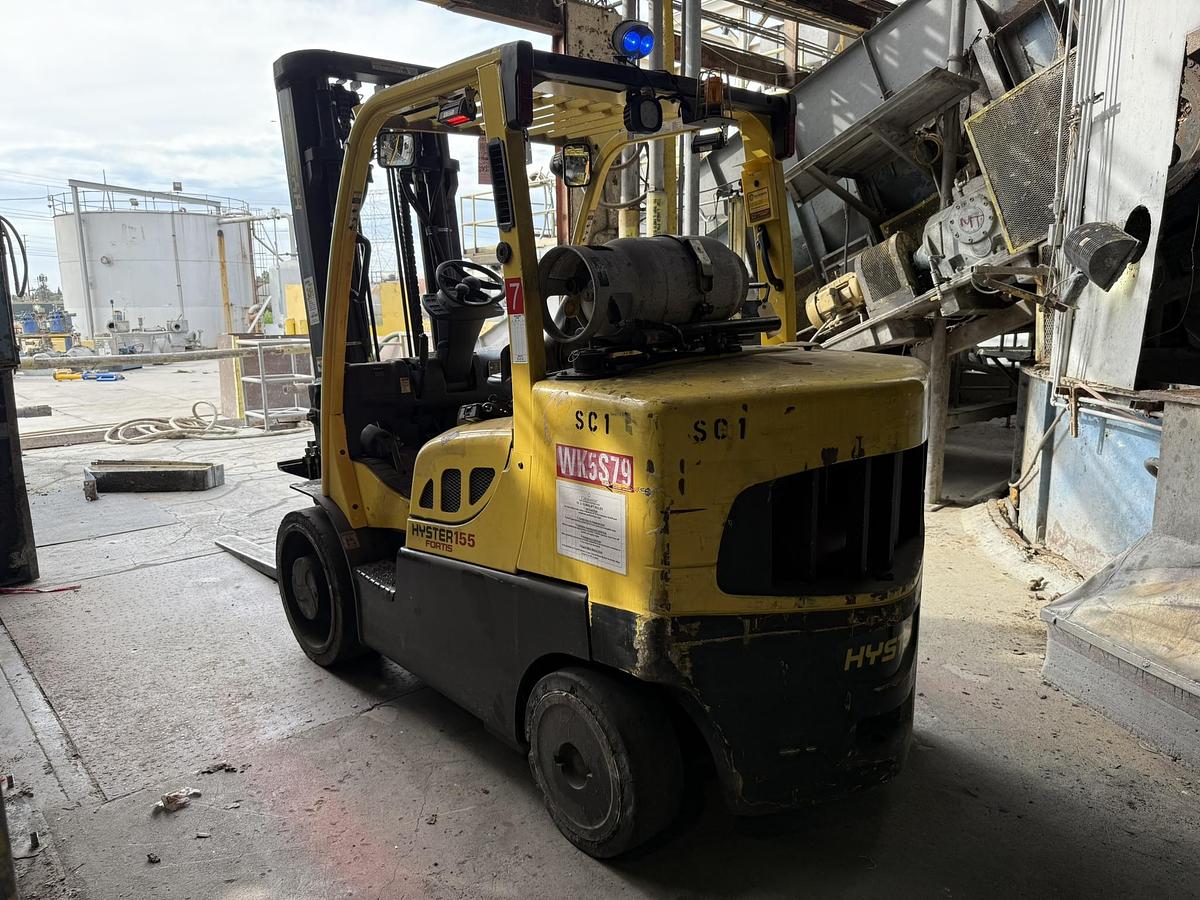 Used 6,000 POUND HYSTER MODEL E60XM2-33 ELECTRIC FORKLIFT