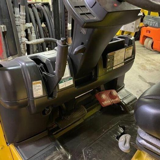 Used 12,000 POUND HYSTER S120FTPRS FORKLIFT WITH 60" CASCADE ROLL CLAMP