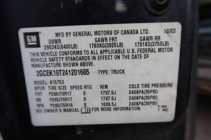 Used 2004 CHEVROLET 1500 SILVERADO 4X4 PICKUP TRUCK