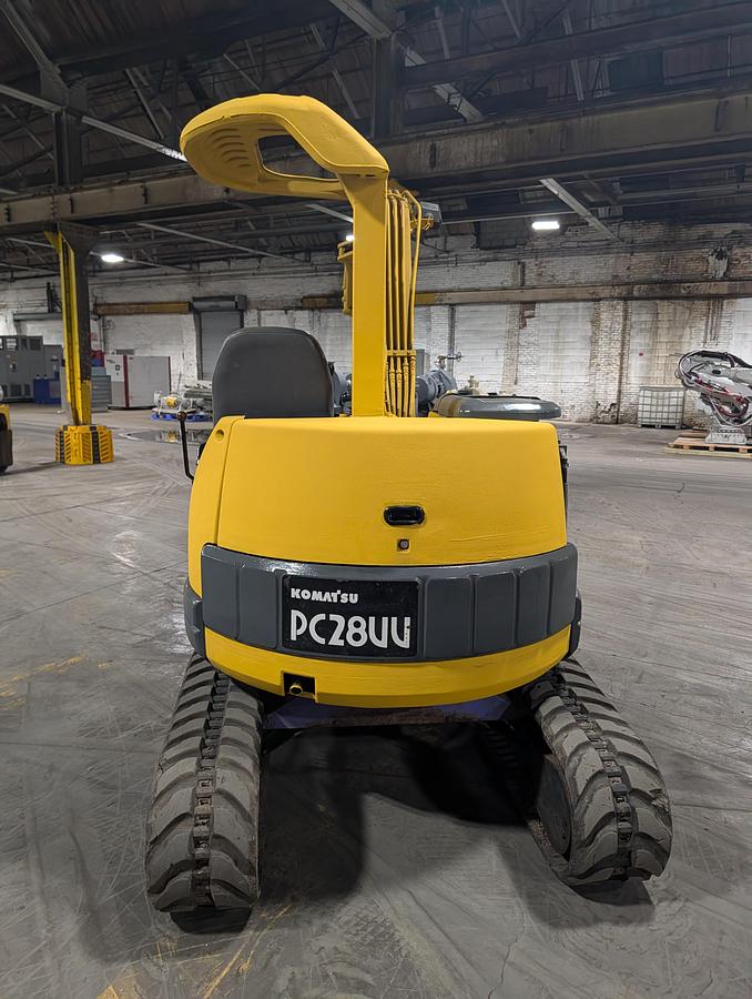 Used 2.6 TON CAPACITY KOMATSU PC28UU MINI EXCAVATOR