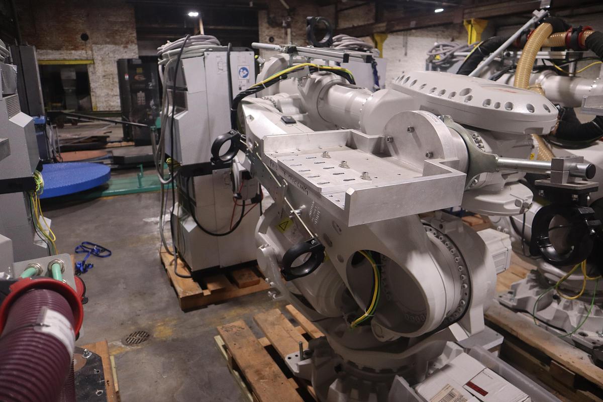 ABB MODEL IRB 6700-300/2.70 ROBOT 6-AXIS MANUFACTURED 2021