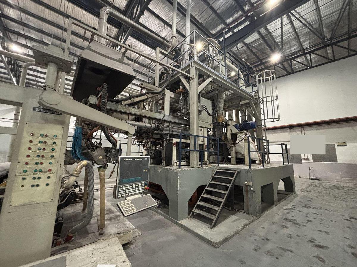Used 86.6"(2200mm) WIDE REIFENHAUSER 5 LAYER CAST FILM LINE