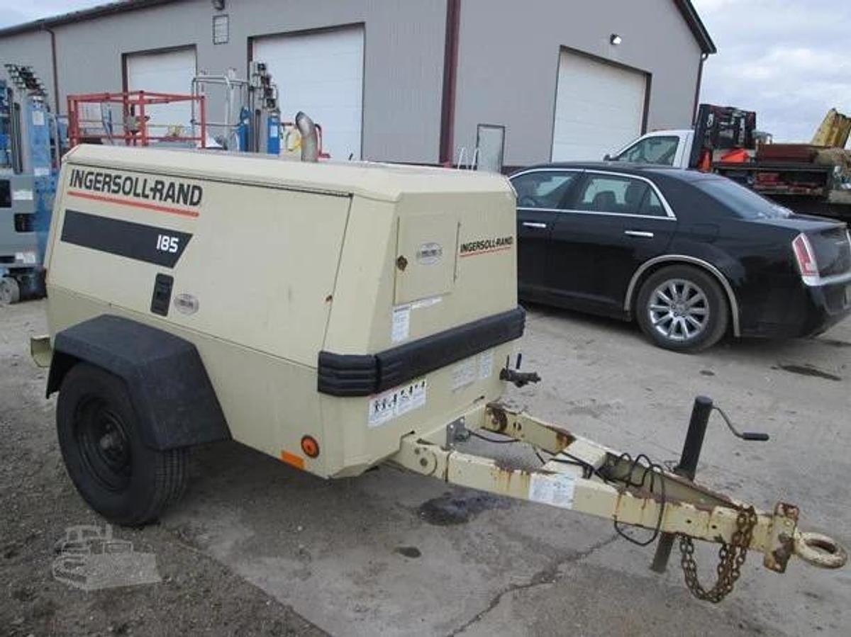 Used INGERSOLL-RAND MODEL P185WJD PORTABLE COMPRESSOR