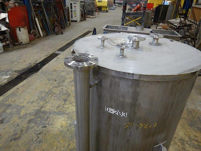 Used 500 GALLON 316 STAINLESS STEEL TANK 4' DIA. X 5' STRAIGHT SIDE