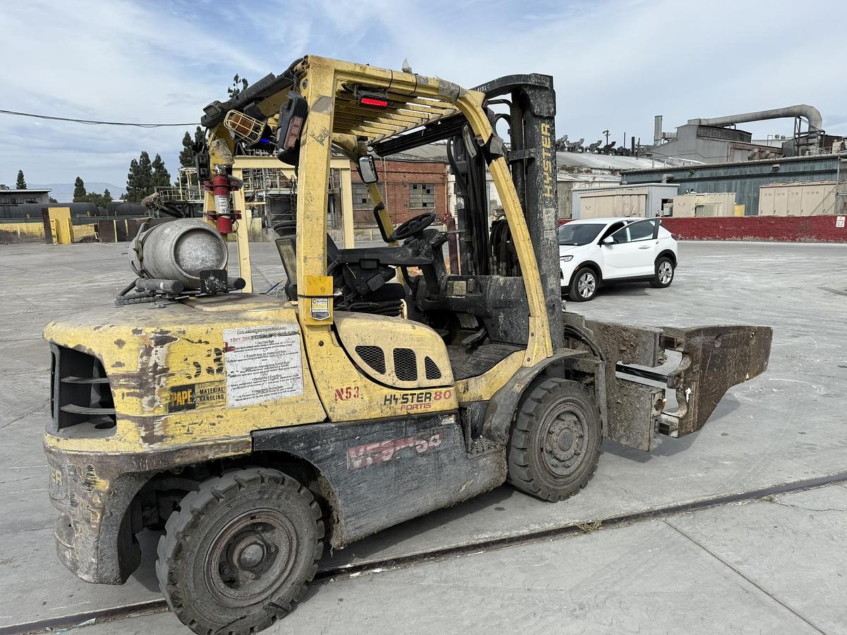 Used 8,000 POUND HYSTER MODEL H80FT FORKLIFT WITH BALE CLAMP ATTACHMENT
