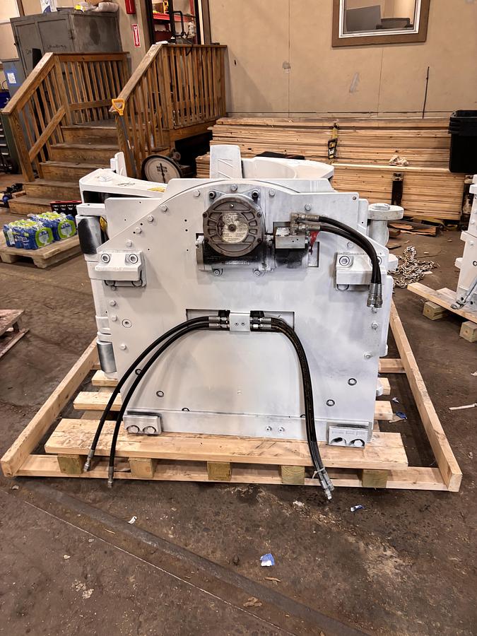 Used CASCADE MODEL 90F - RCS - 21C 60" DIA. ROLL CLAMP